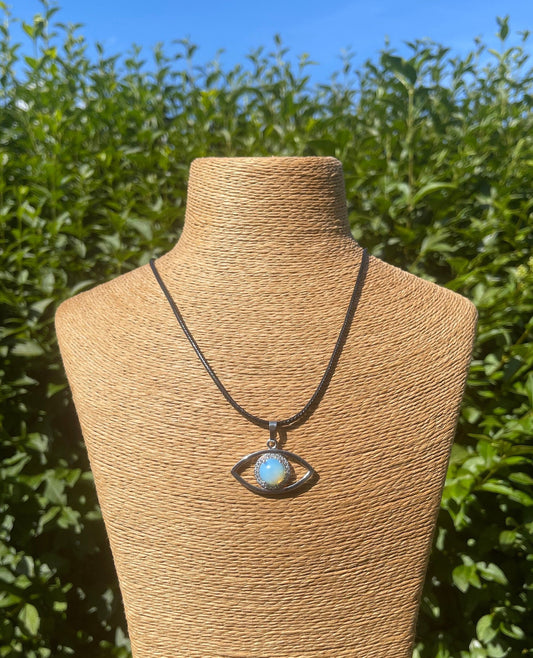 Opalite Eye Necklace, Dainty Crystal Necklace, Gemstones, Healing Crystals, Eye Shaped Necklace, Minimalistic, Blue Crystal Necklace