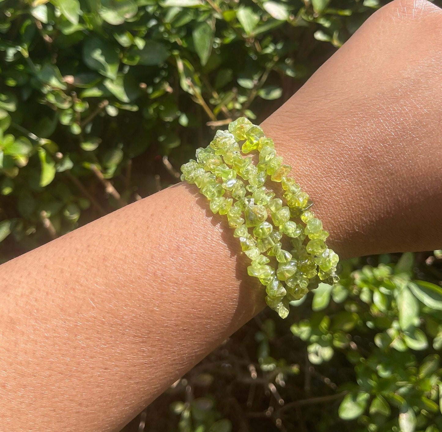 Peridot Chip Bracelet, Healing Crystals, Gemstone Bracelets, Natural Chakra Stones, Beaded Bracelets, Green Bracelets, Summer Jewelry