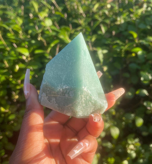 Green Aventurine Raw Polished Point, Crystal Pyramid, Crystal Gifts, Healing, Big Crystals, Money Good Luck, Prosperity Gemstone, Home Decor